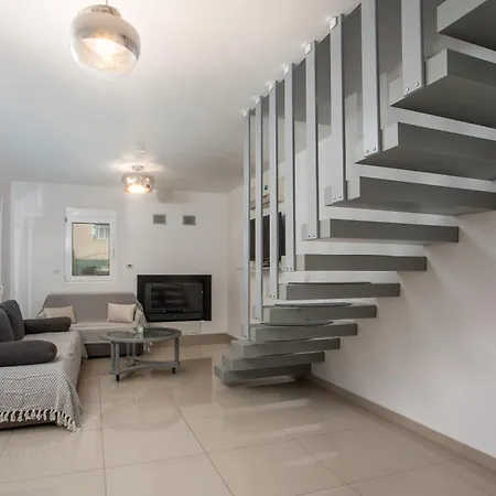 Marianthis House